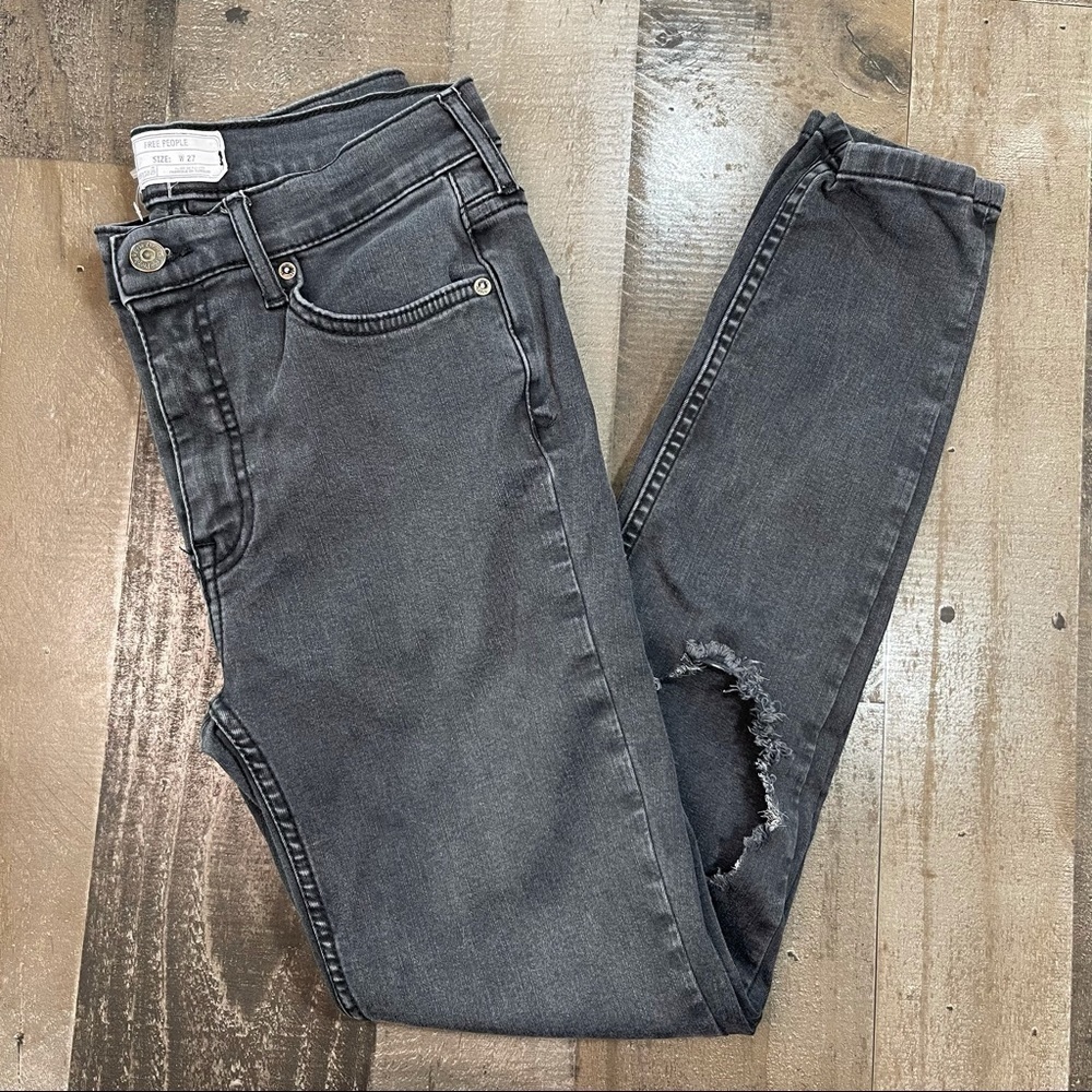 Free People Distressed Skinny Jean size 27 - Picture 10 of 10